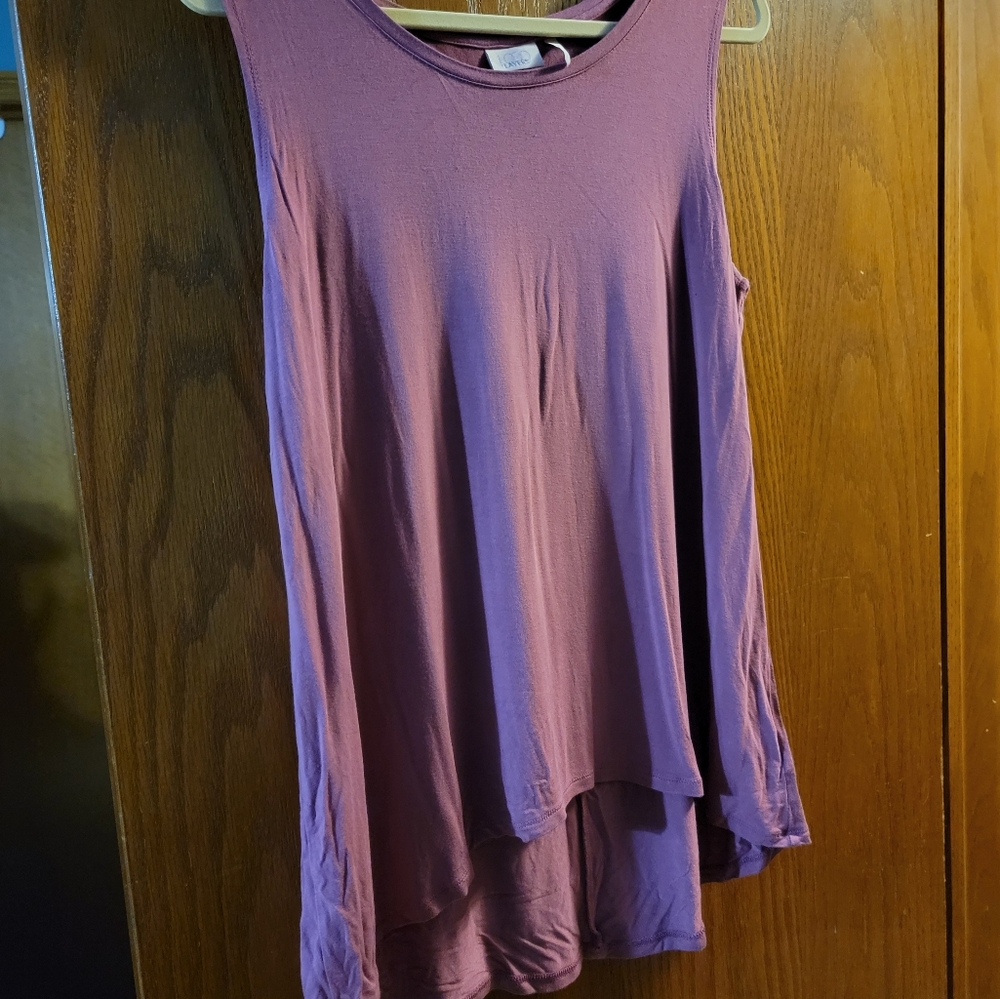 LOGO Layers mauve tank top.  Sz L.